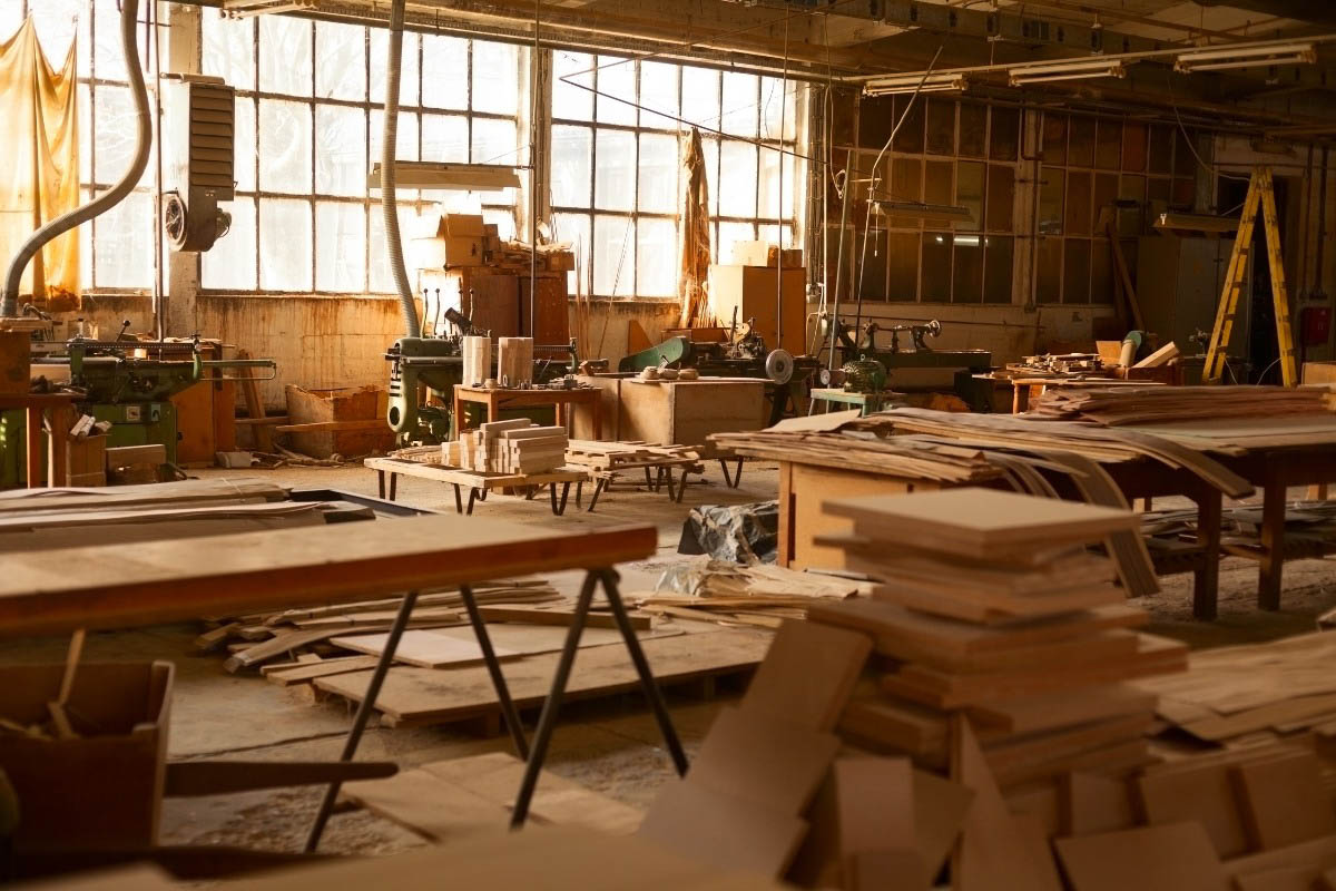 Hướng dẫn người khác cùng thoát nạn