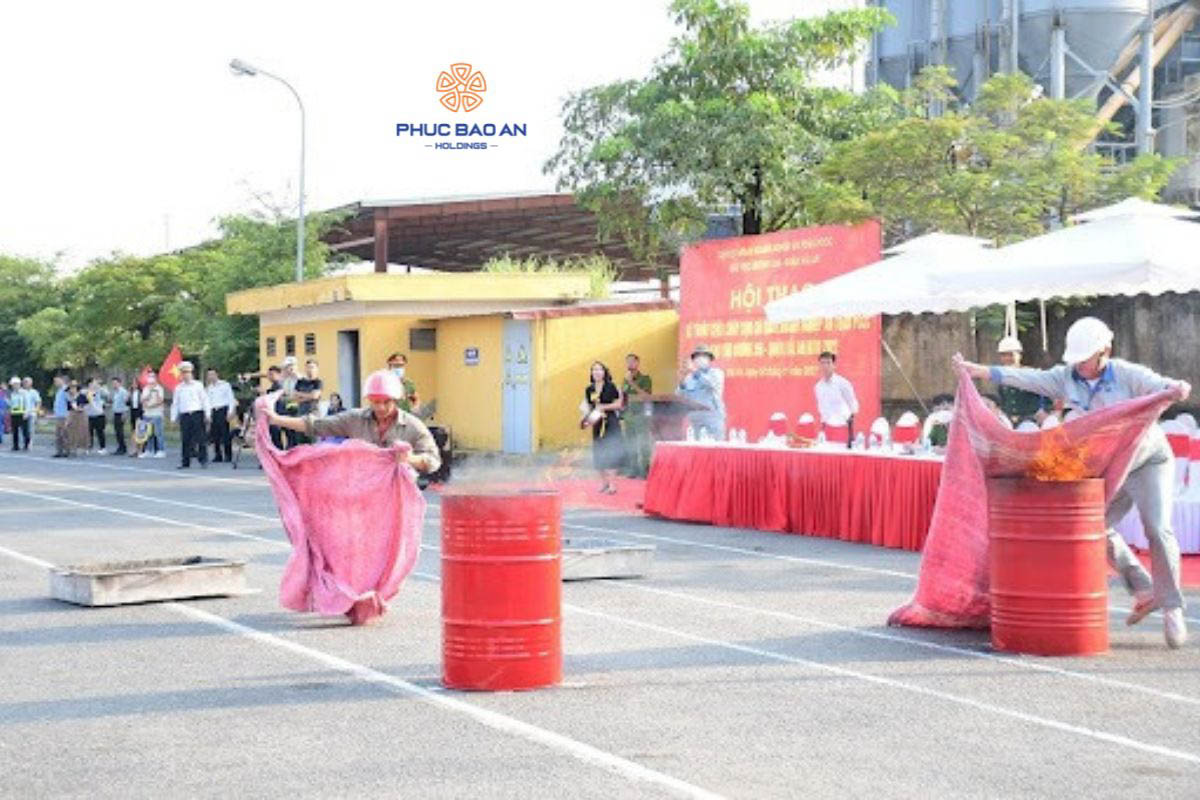 Khi nào nên dùng chăn chiên chữa cháy?